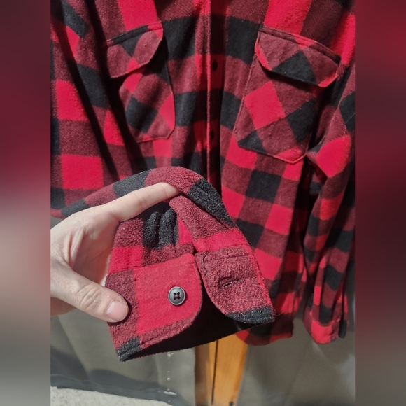 Wrangler Red and Black Checkered Light Jacket - Picture 3 of 10